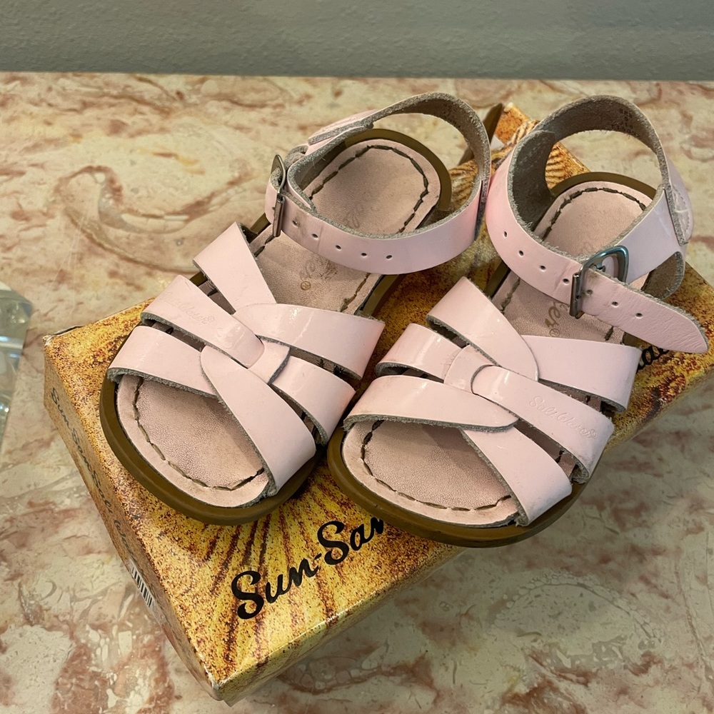 Excellent Condition Salt Water Sandals